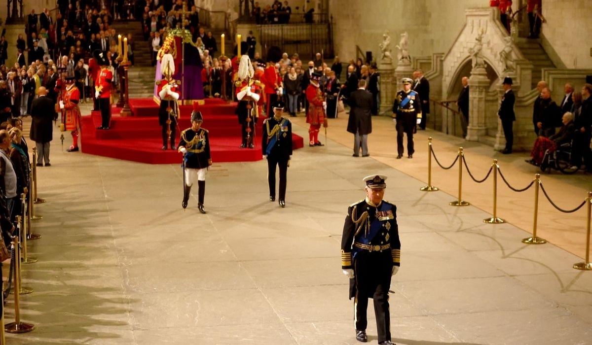 Britain Bids Farewell to Queen Elizabeth with An Outpouring of Emotion
